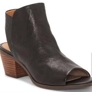 Size 7 Lucky Brand "Bacca" Leather Heel